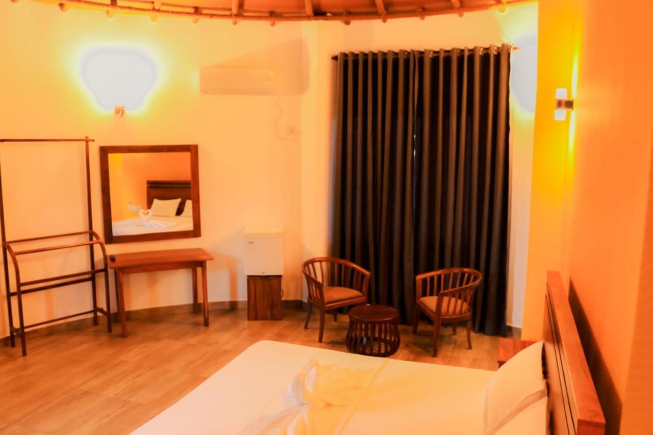 Senu Lagoon Villa Tangalle Ngoại thất bức ảnh